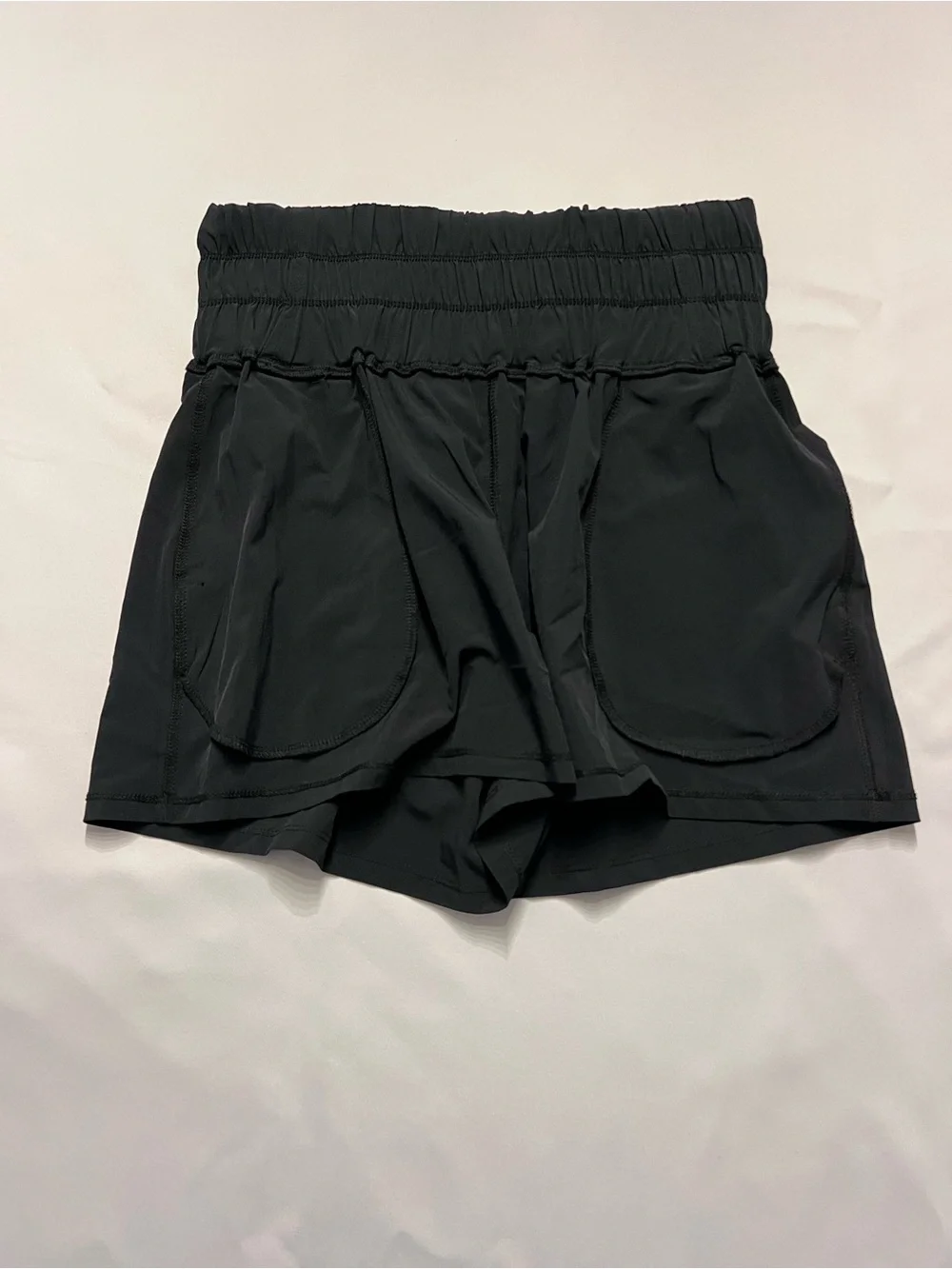 Glowmode Black High-Waist Athletic Shorts with Ruched Waistband 2 pockets Size M